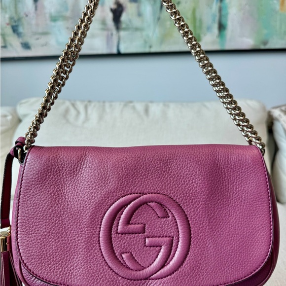 Gucci Pebbled Calfskin Medium Soho Flap Crossbody Peonia Flower / Magenta Purse - Picture 2 of 14